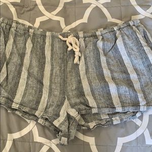 Beach shorts, with adorable white tie!